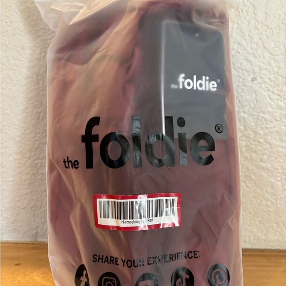 Foldie Red Crossbody Bag - Picture 5 of 5